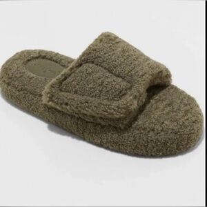 Boys' Ace Adjustable Slide Slippers - Cat & Jack Size Small (13/1) olive green